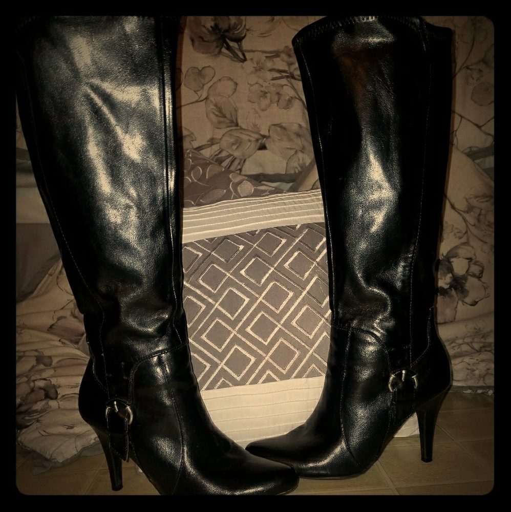 Black boots
